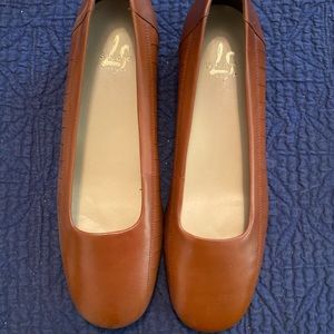 LS studio - new Life stride rich camel flats  7M